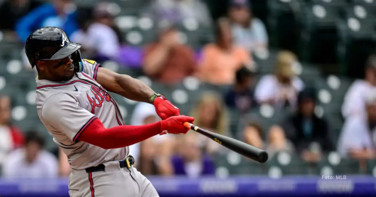 Jorge Soler haciendo swing con Atlanta Braves