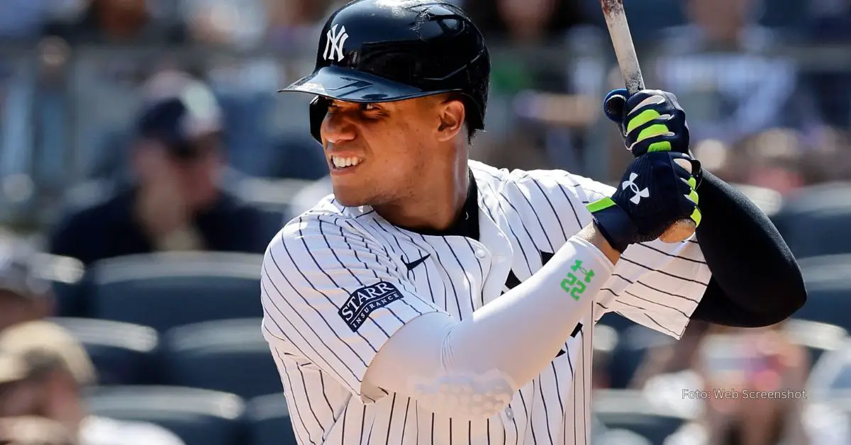 Juan Soto con uniforme de Yankees