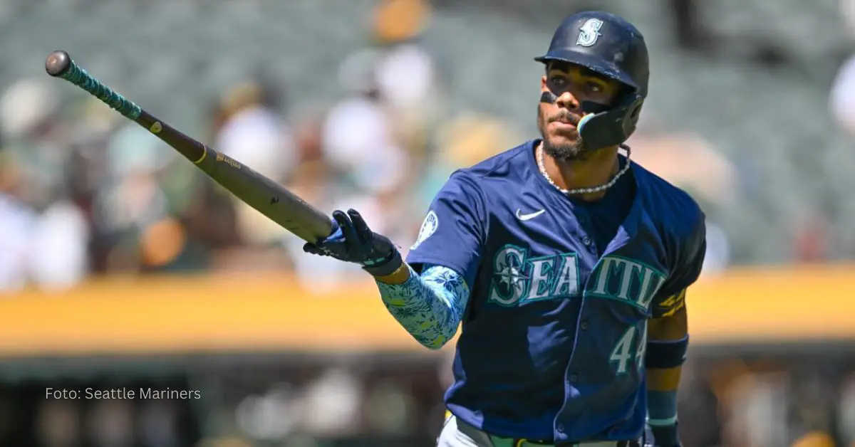 Julio Rodriguez tras conectar jonrón con Seattle Mariners en MLB 2024