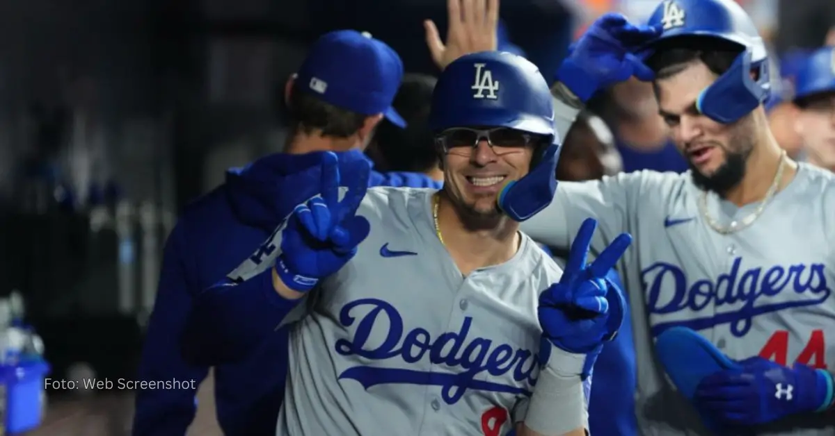 Kike Hernández celebrando con Dodgers