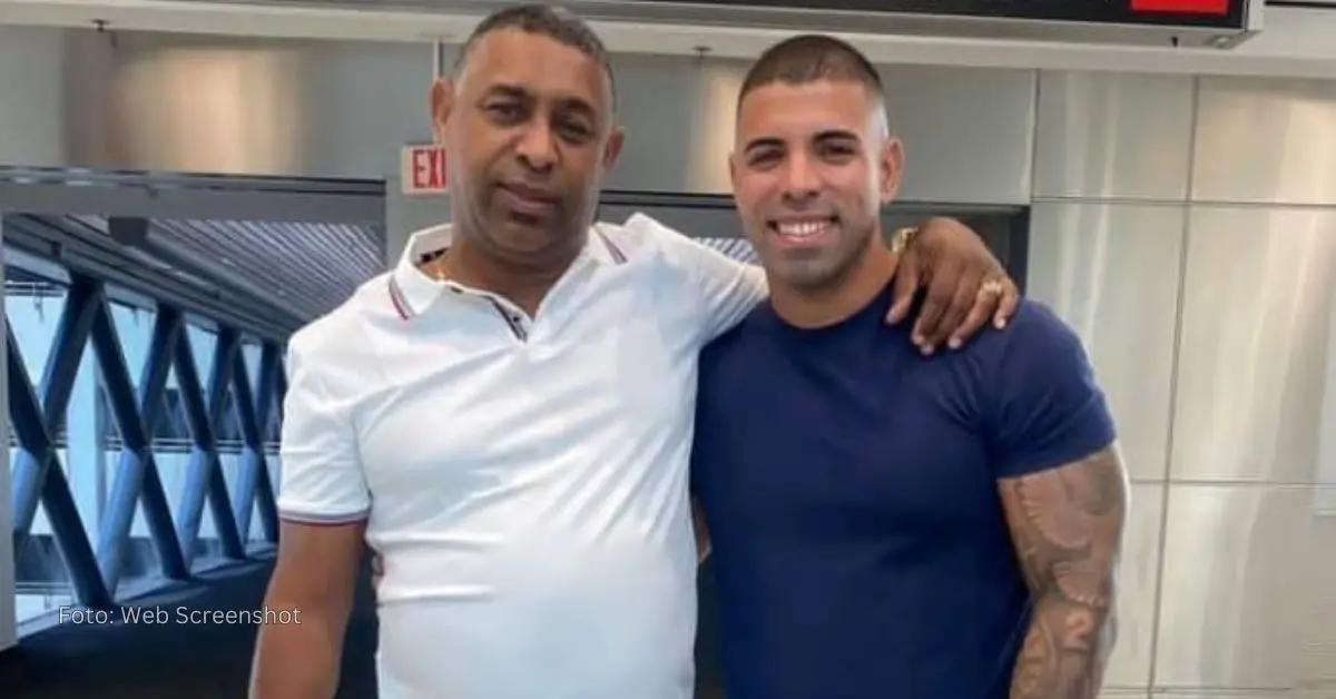 Oscar Valdés junto a su padre tras llegar a Estados Unidos