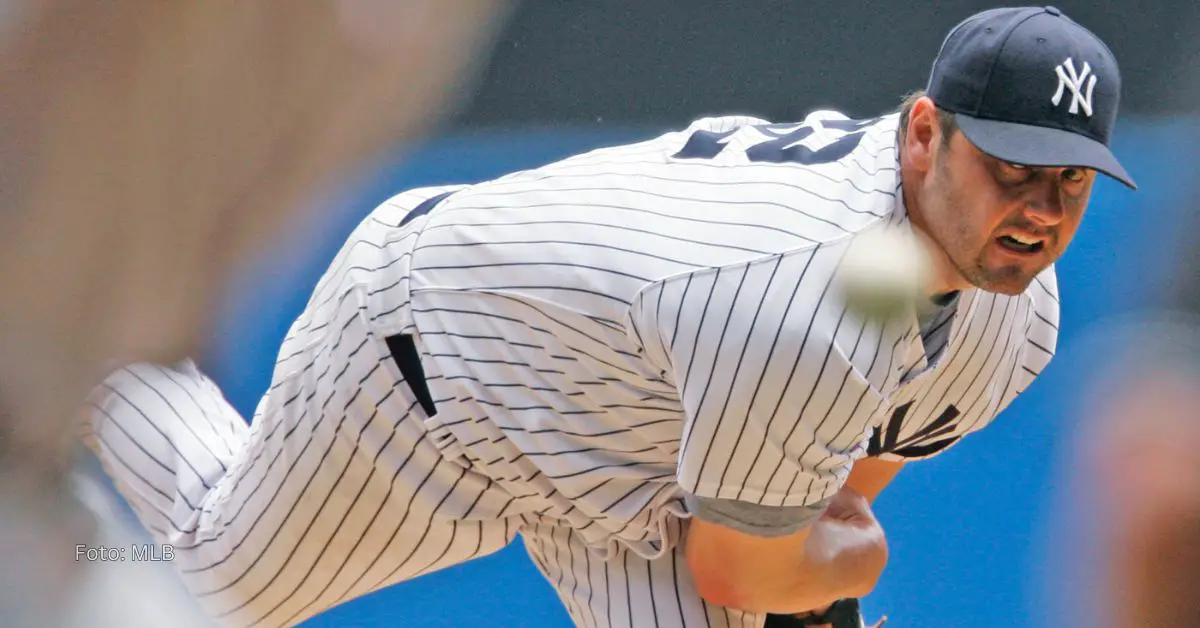 Roger Clemens lanzando con Yankees