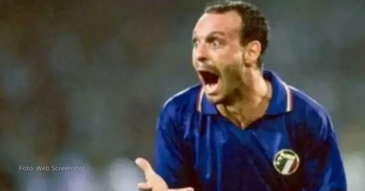 Salvatore Schillaci en un juego con la selección de Italia