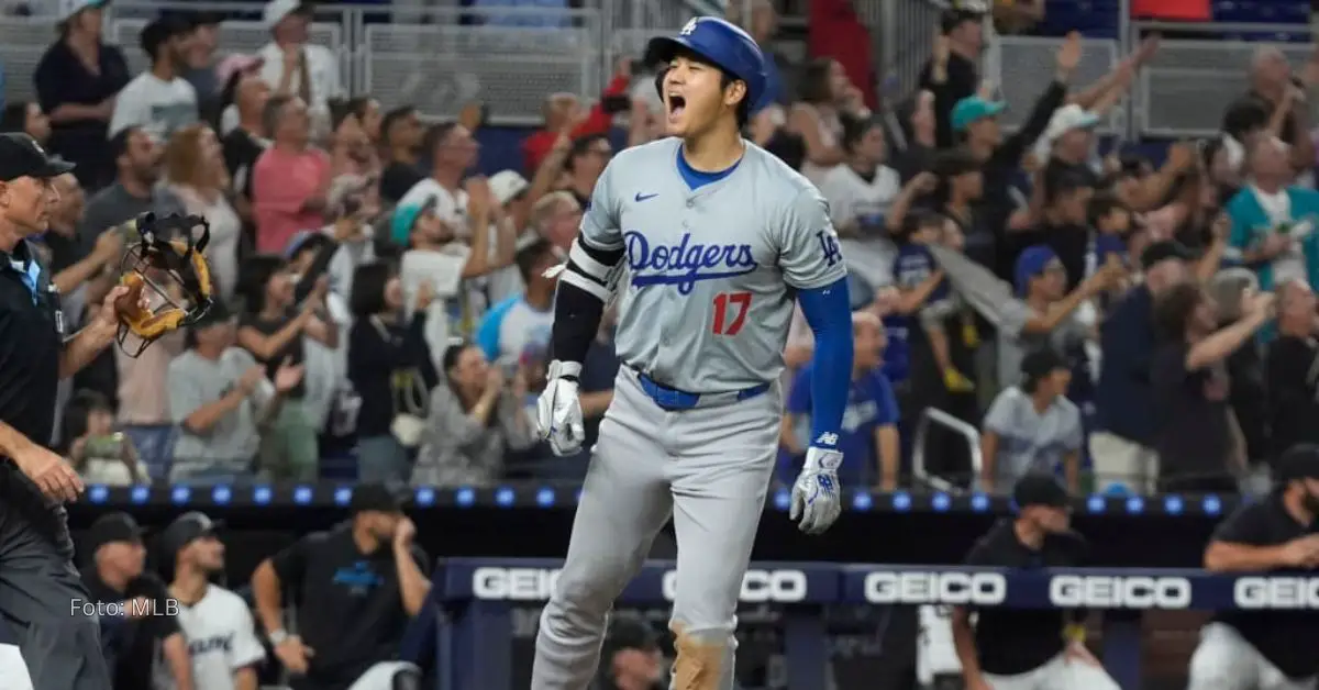 Shohei Ohtani celebrando su jonrón 50 con Los Angeles Dodgers en MLB 2024