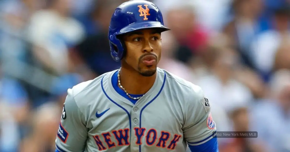 Francisco Lindor con uniforme de Mets en MLB