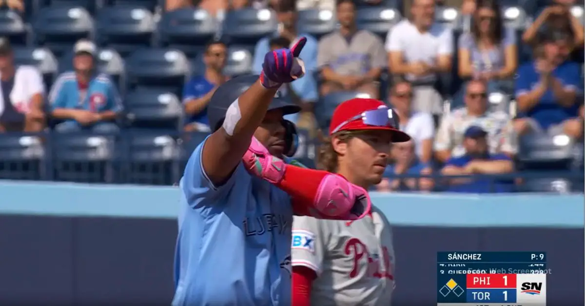 Vladimir Guerrero Jr. sonó doble 40 ante Philadelphia Phillies en MLB 2024