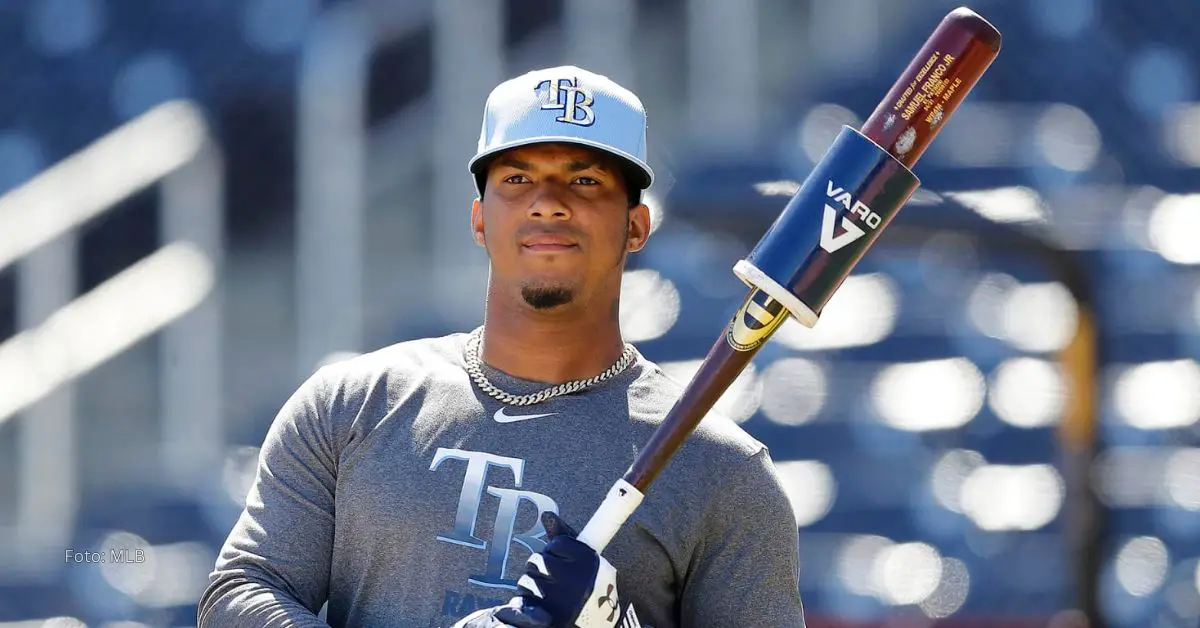 Wander Franco con uniforme de entrenamiento de Tampa Bay Rays