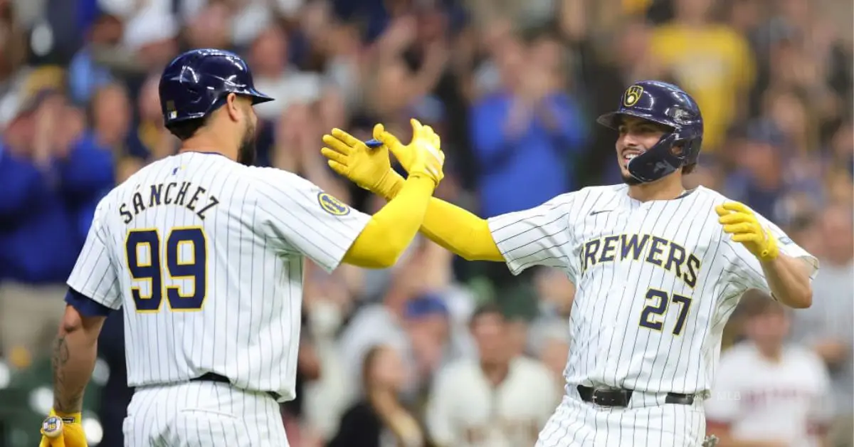 Gary Sánchez y Willy Adames celebrando tras conectar cuadrangular