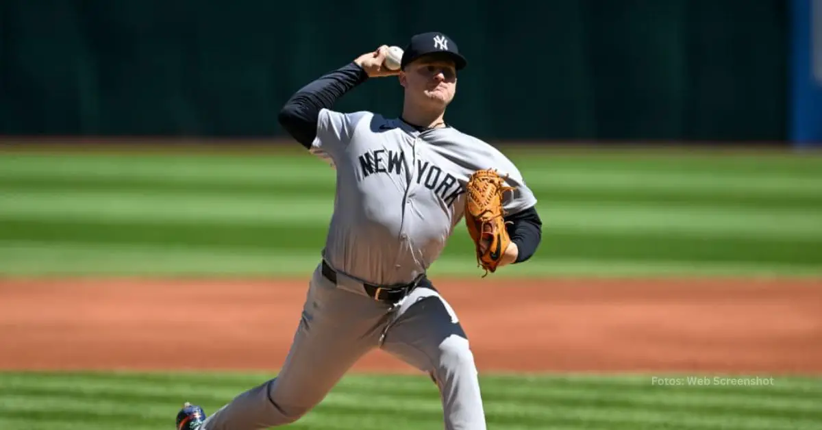 Clarke Schmidt lanzando para Yankees