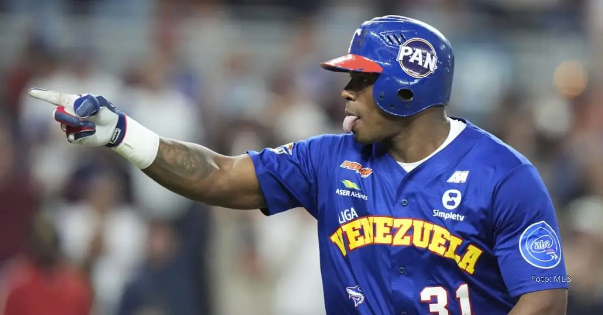 Yasiel Puig representando a Venezuela en la Serie del Caribe Miami 2024