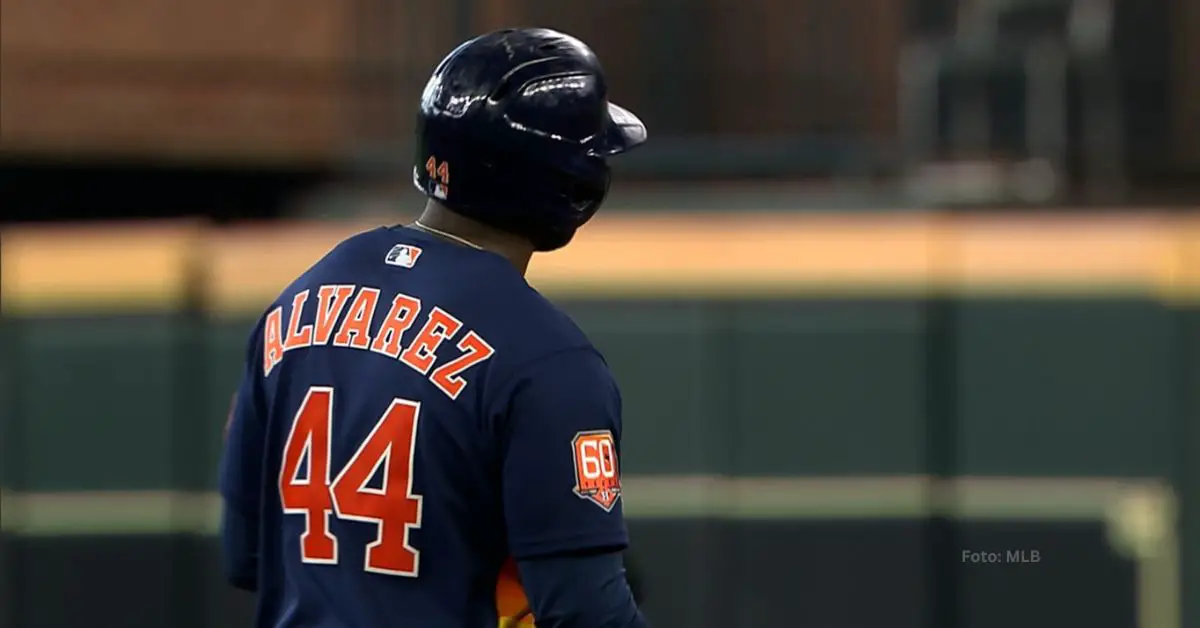 Yordan Alvarez en un juego con Houston Astros