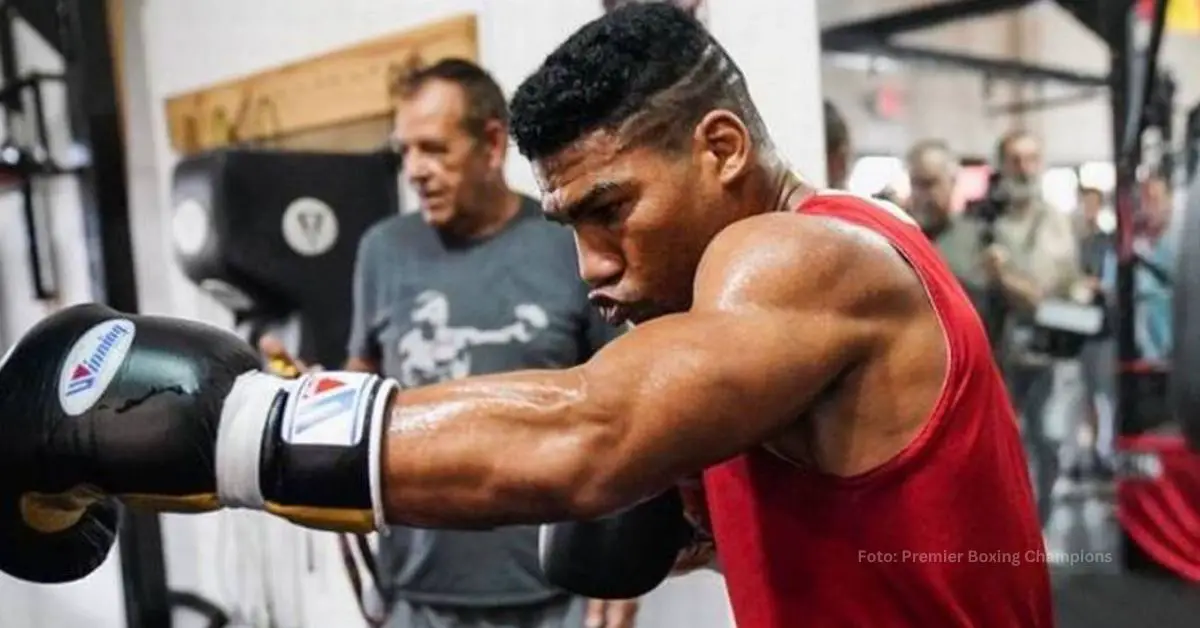 Boxeo Cubano Yuriorkis Gamboa entrenando