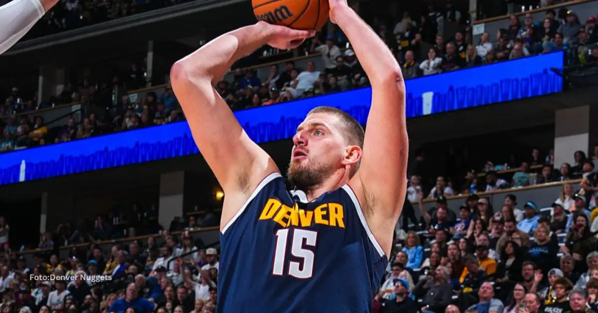 Nikola Jokic con Denver Nuggets