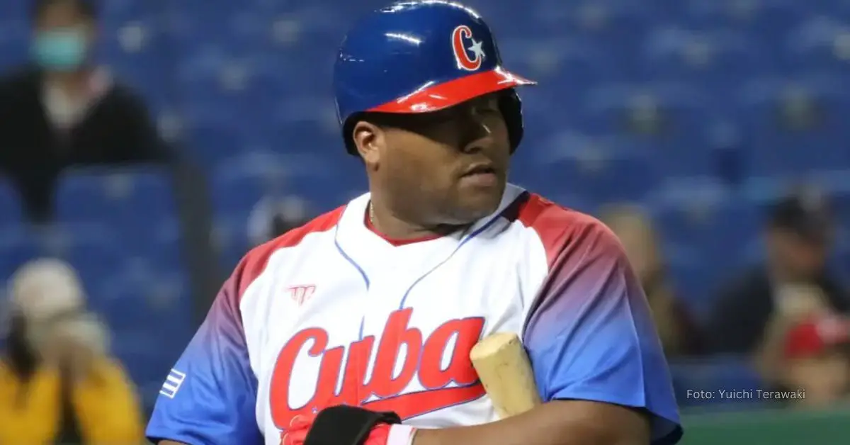 Alfredo Despaigne con equipo Cuba