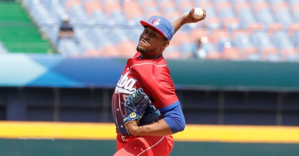 Ronald Bolaños en juego de Cuba contra Panamá, en el Clásico Mundial de Béisbol