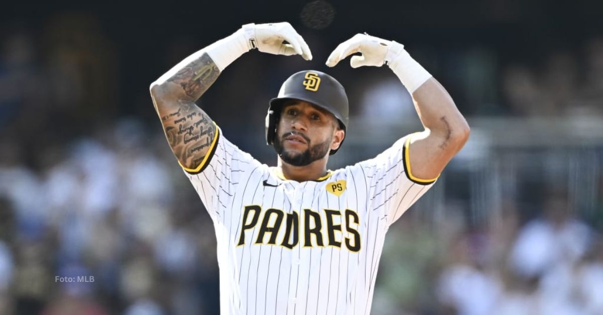 David Peralta con el uniforme de San Diego Padres