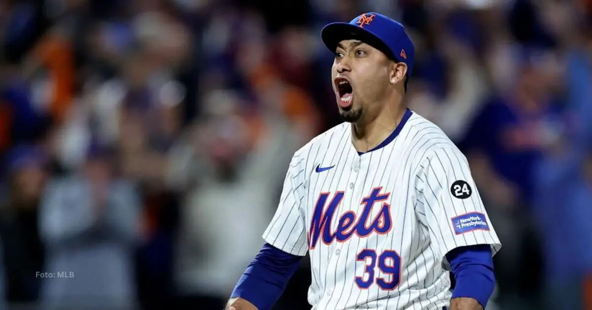 Edwin Díaz gritando tras sacar una entrada con New York Mets