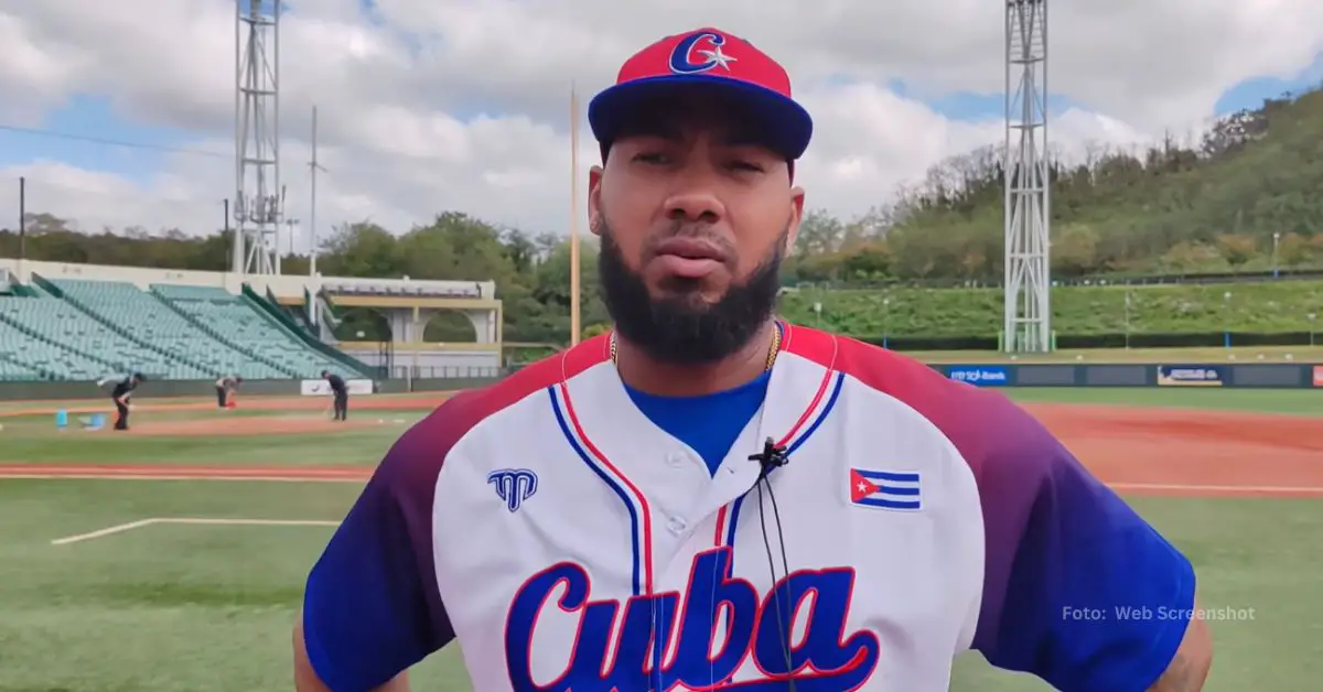 Erisbel Arruebarruena con el uniforme de Cuba