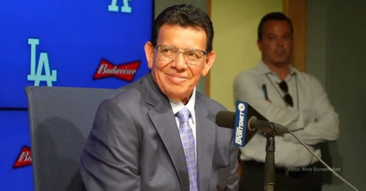 Fernando Valenzuela dando declaraciones