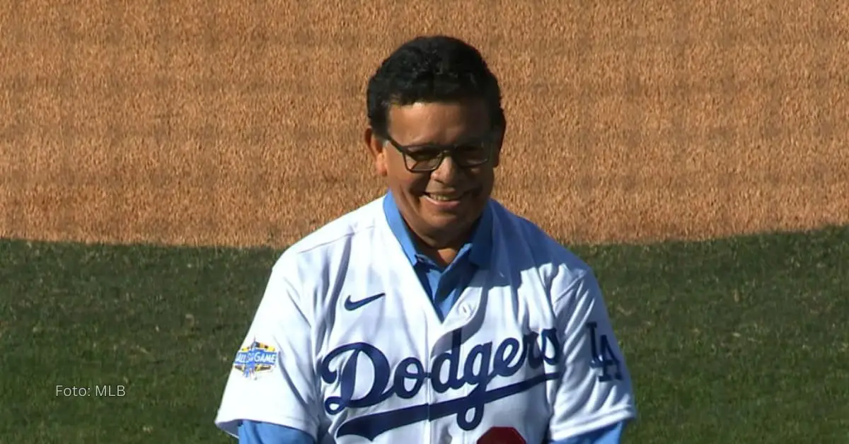 Fernando Valenzuela con el uniforme de Dodgers