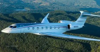 Avión Gulfstream G650ER por los cielos