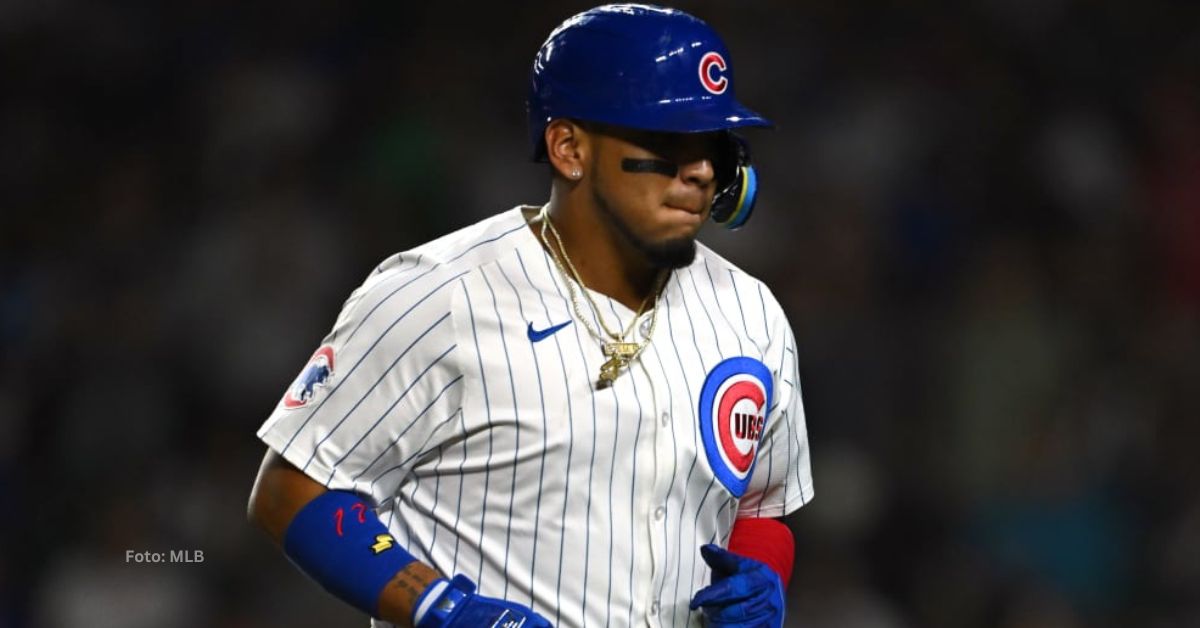 Isaac Paredes con el uniforme de Chicago Cubs