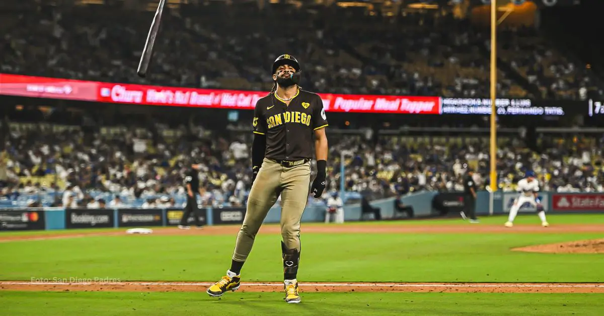 Fernando Tatis Jr. con San Diego Padres luego de dar jonrón