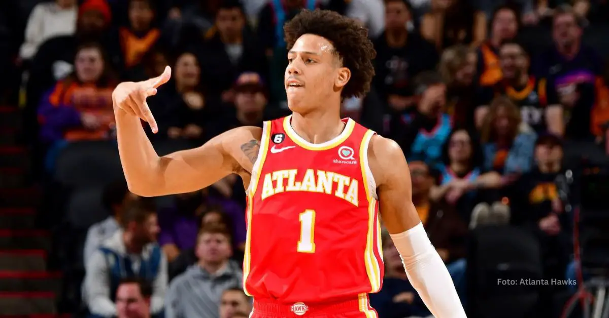 Jalen Johnson jugando con Atlanta Hawks