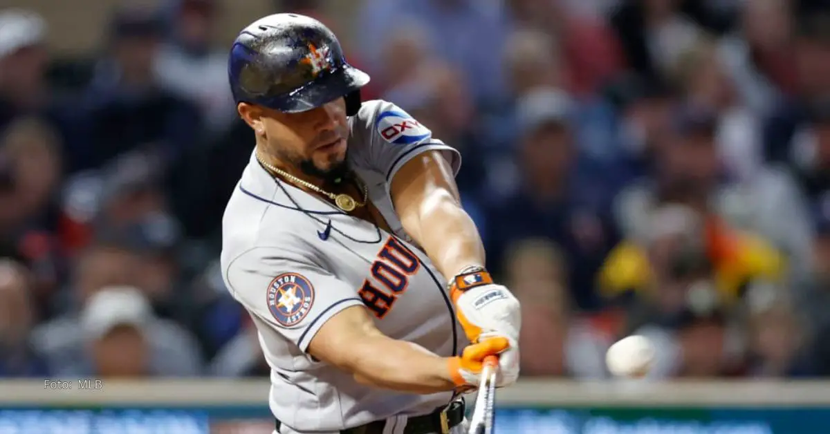 Jose Abreu con el uniforme de Houston Astros