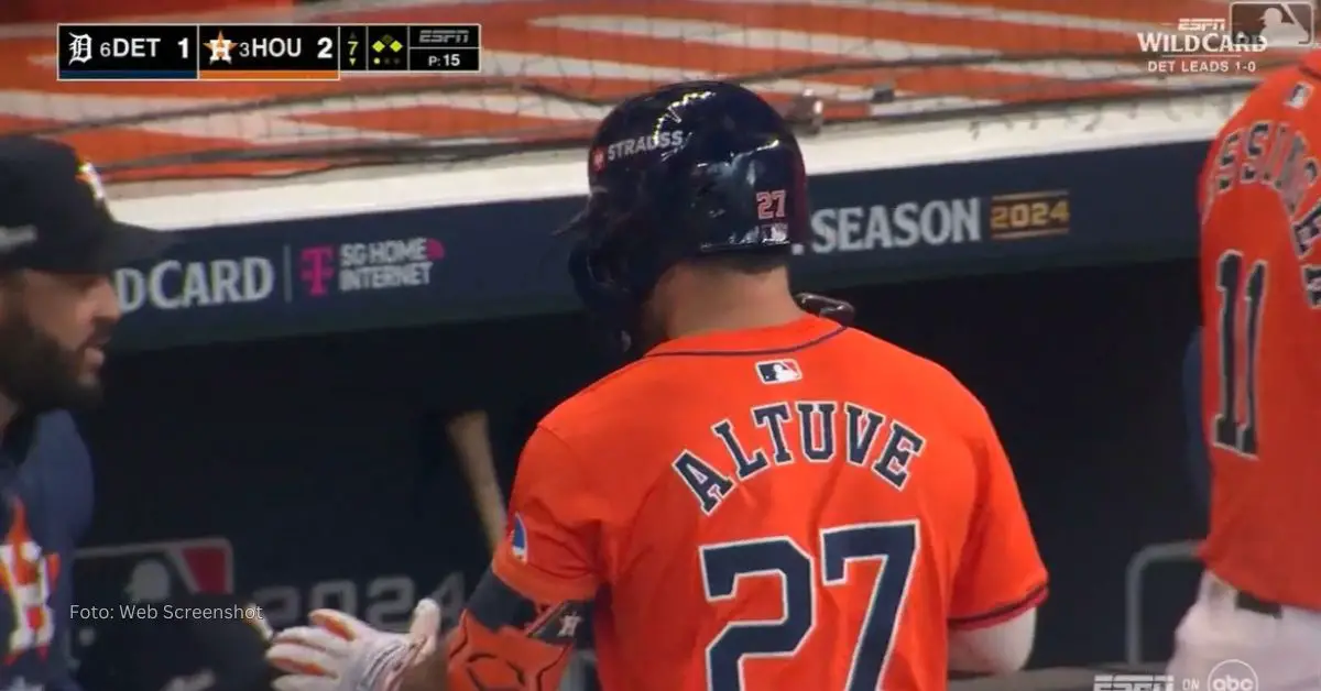 Jose Altuve remolcando para Houston Astros