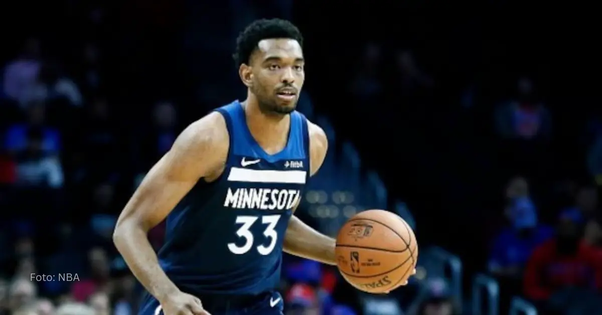 Keita Bates-Diop con Minnesota Timberwolves