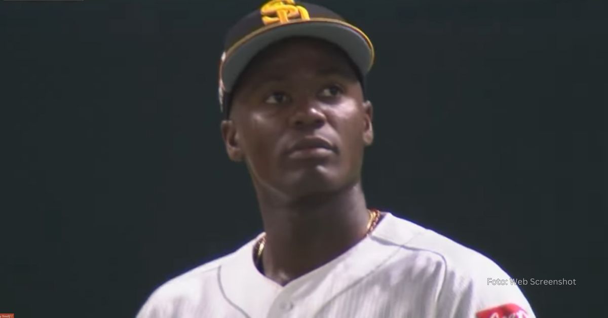 Livan Moinelo, Fukuoka SoftBank Hawks.