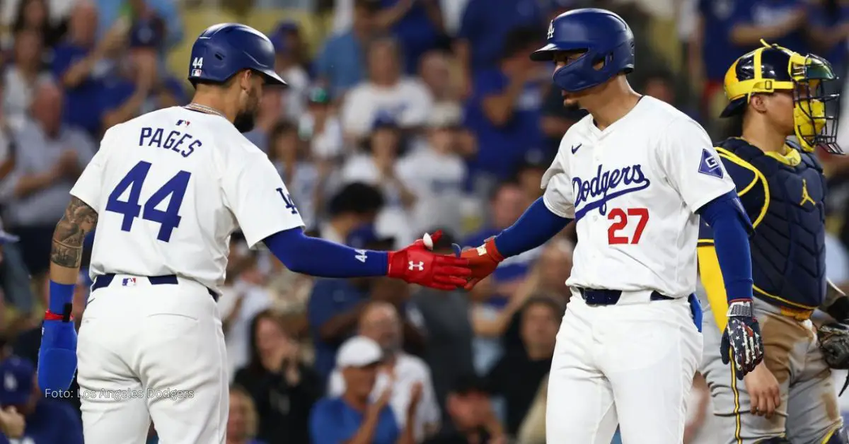 Miguel Vargas junto a Andy Pages en MLB 2024