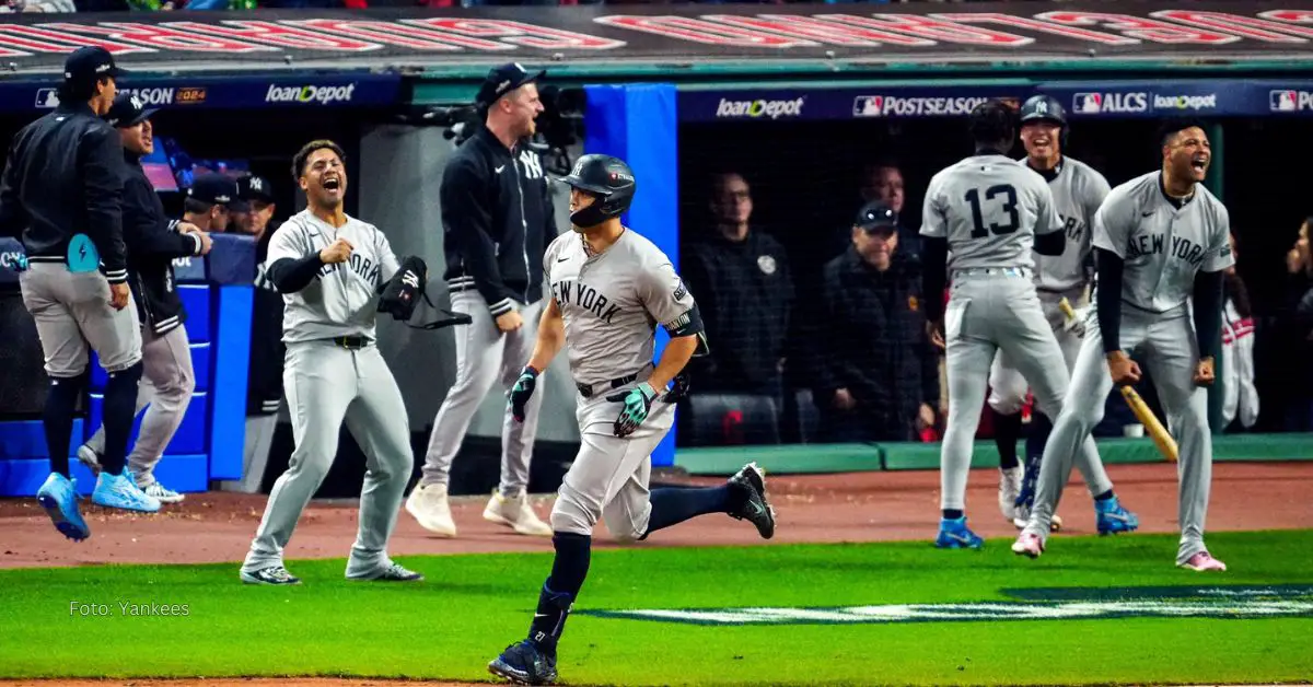 New York Yankees celebrando con Giancarlo Stanton