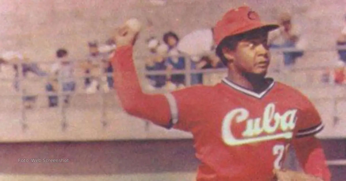 Rogelio García con uniforme del Equipo Cuba