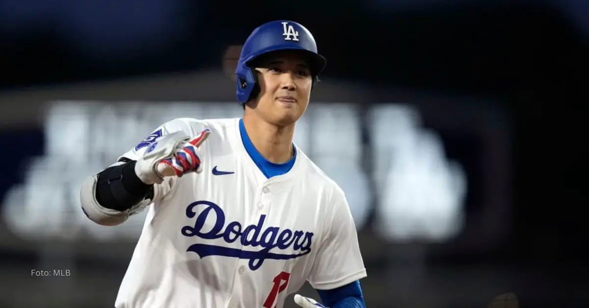 Shohei Ohtani con el uniforme de Dodgers