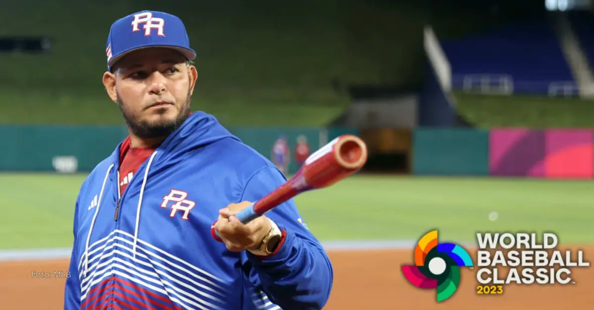 Yadier Molina con equipo de Puerto Rico