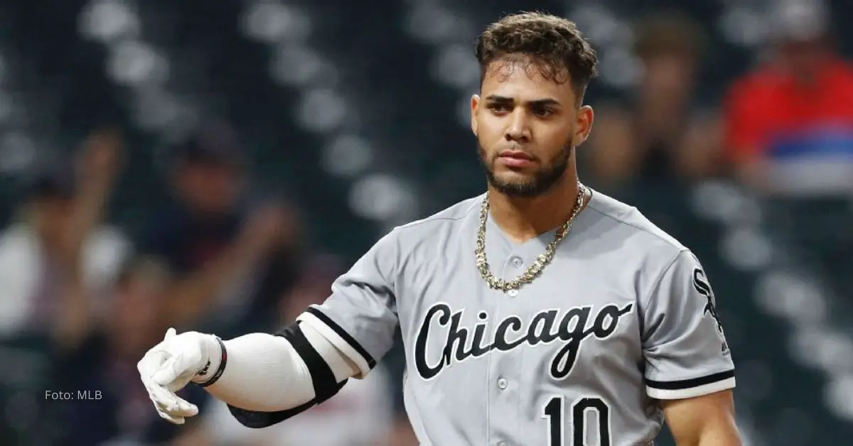 Yoan Moncada con el uniforme de Chicago White Sox