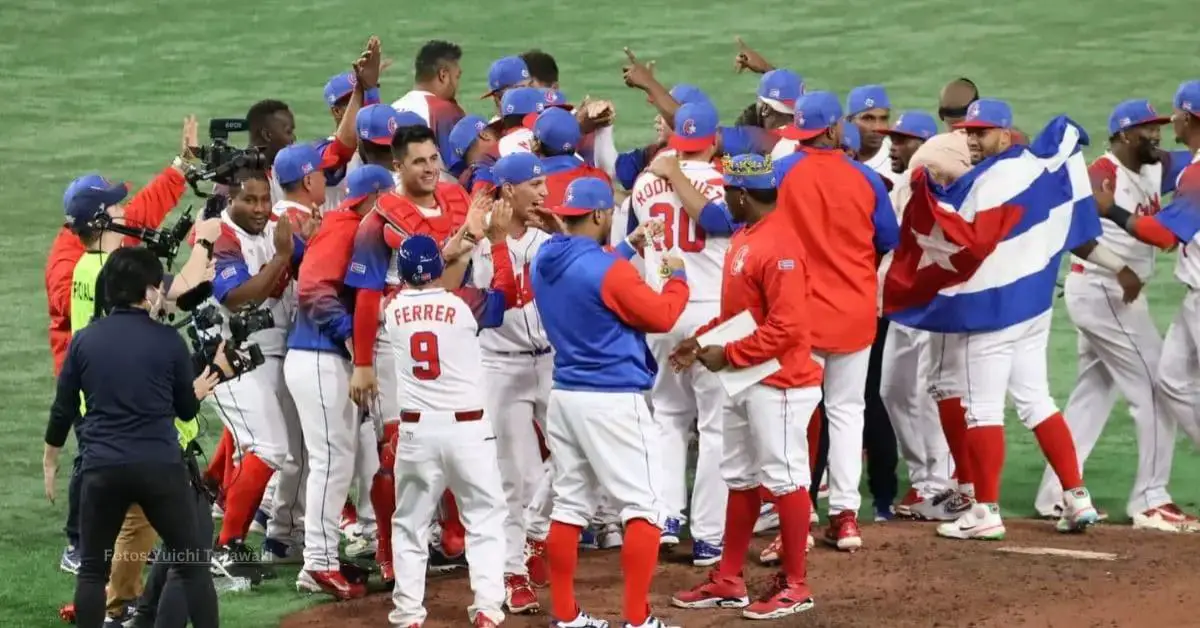 Ariel Martínez con el equipo Cuba