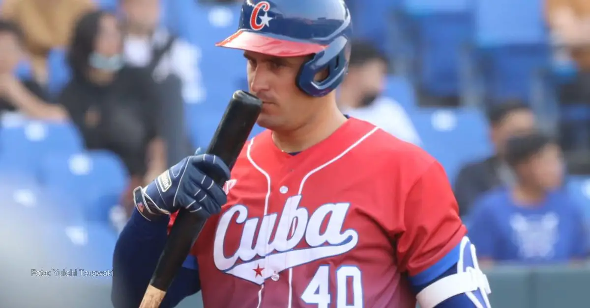 Ariel Martínez con el uniforme del Equipo Cuba