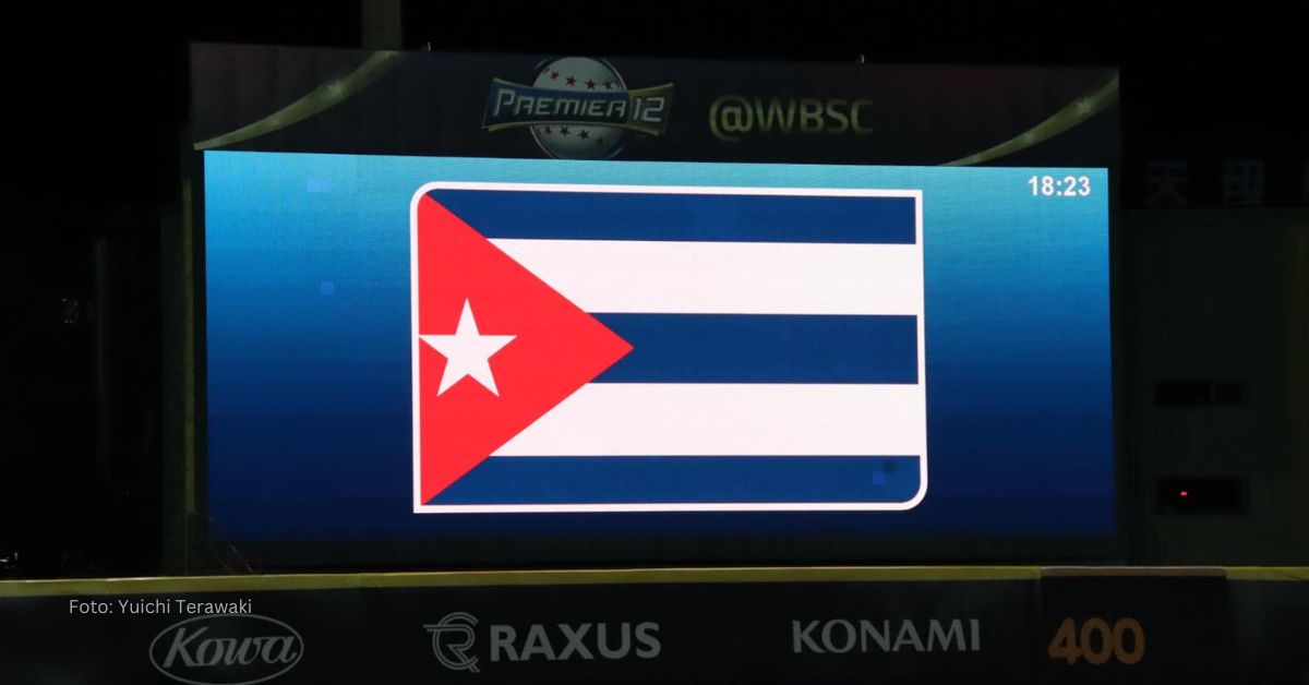 Bandera de Cuba en Torneo Premier 12