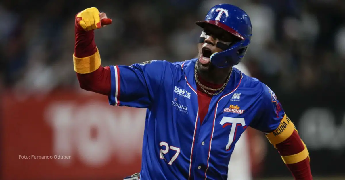 Ronald Acuña Jr. con Tiburones de La Guaira