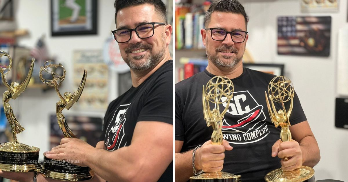 CEO y fundador de Swing Completo, Daniel De Malas con sus dos premios Emmys