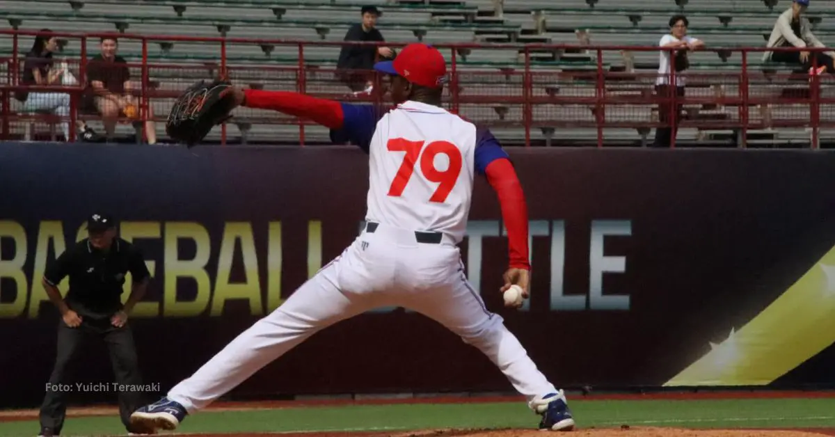 Andy Vargas equipo Cuba en el Premier 12