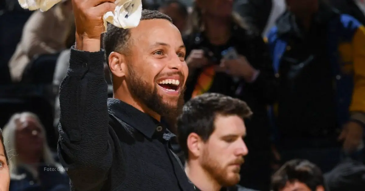 Stephen Curry celebrando con Golden State