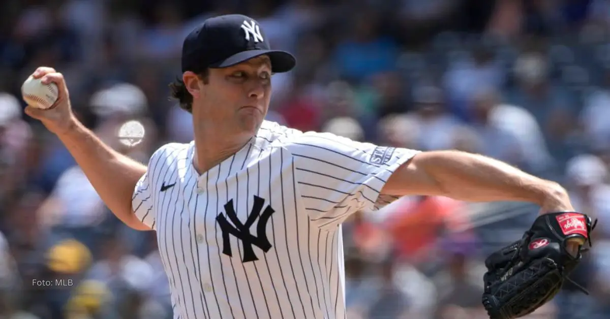 Gerrit Cole lanzando con New York Yankees