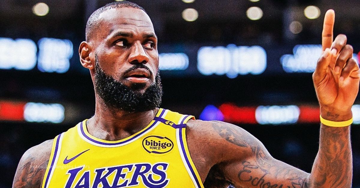 LeBron James en un juego con Los Angeles Lakers