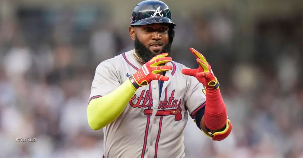 Marcell Ozuna con el uniforme de Atlanta Braves