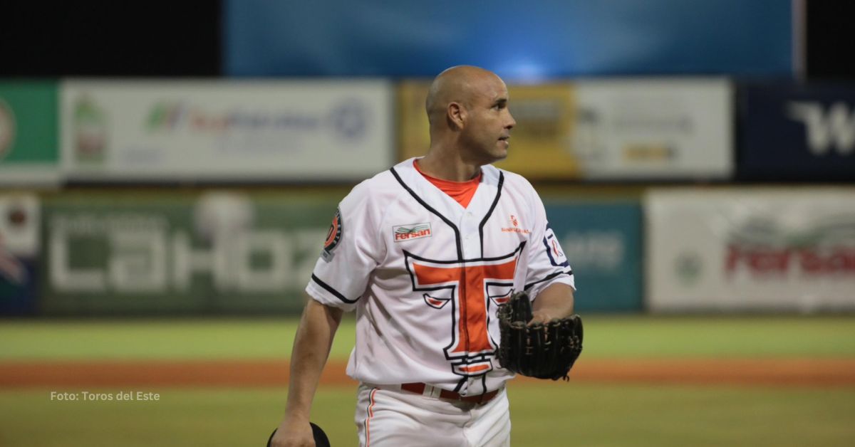 Raúl Valdés con Toros del Este