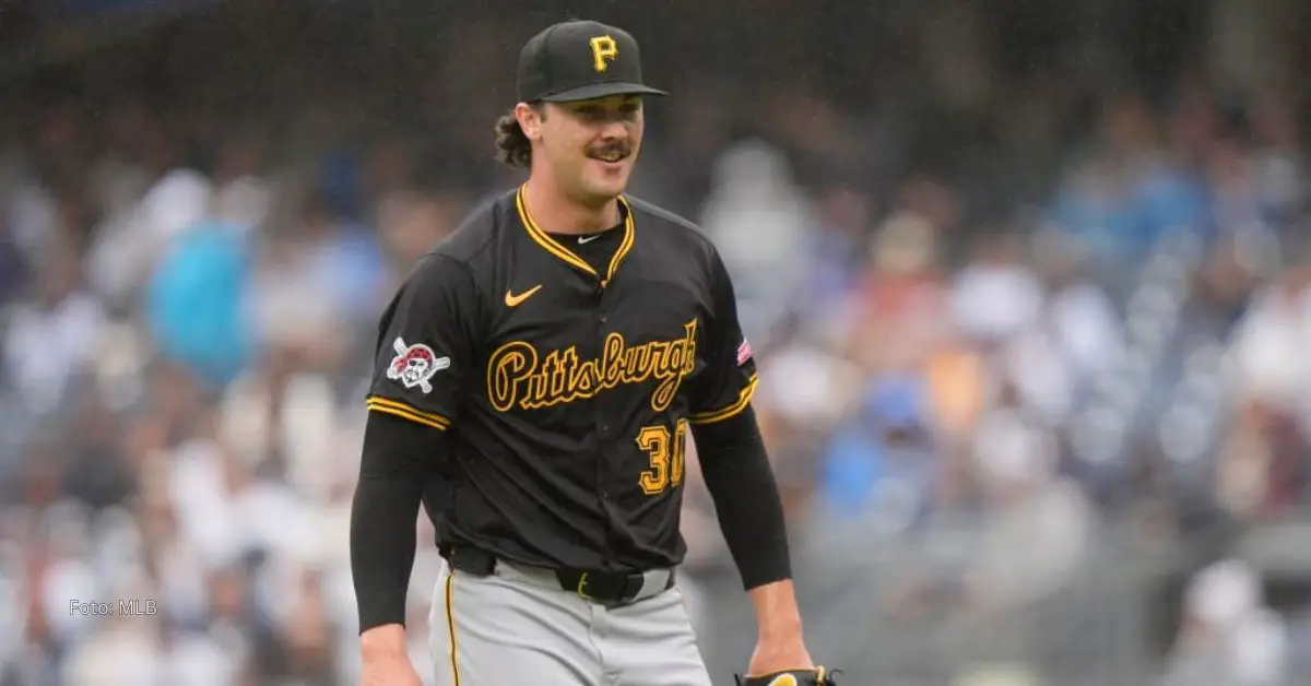 Paul Skenes con el uniforme de Pittsburgh Pirates.